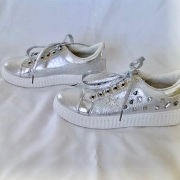HP! π²SALEπ² European Silver Lace up Sneakers EU39/US8.5 - Picture 3 of 6